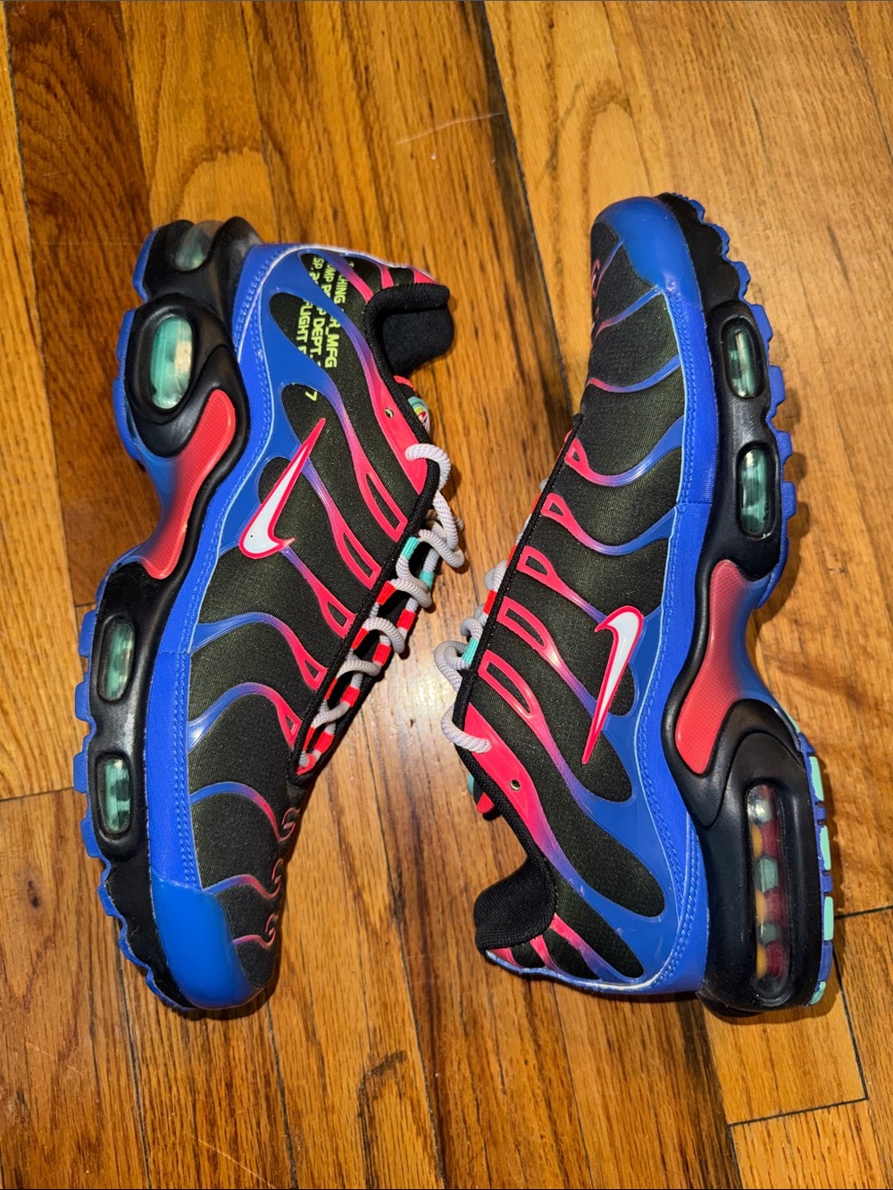 Rare Nike Air Max Plus “Parachute” Size 9.5 Mens Excellent Condition, No Box